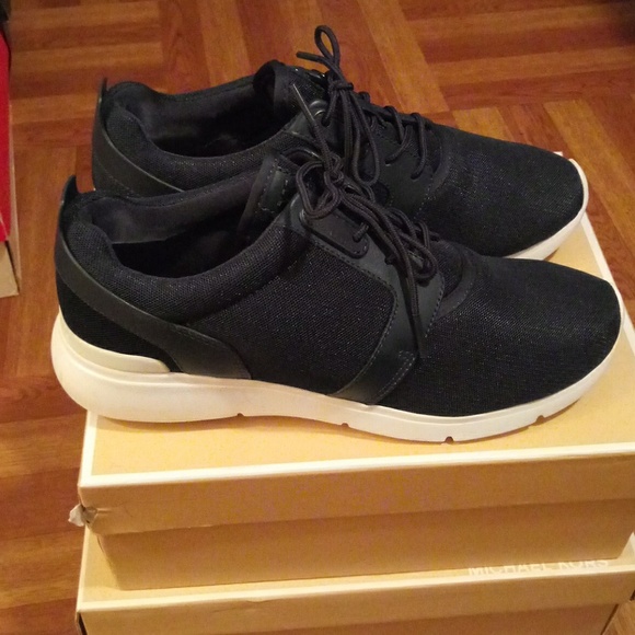 michael kors amanda trainer sneakers